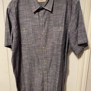 Short sleeved shirt